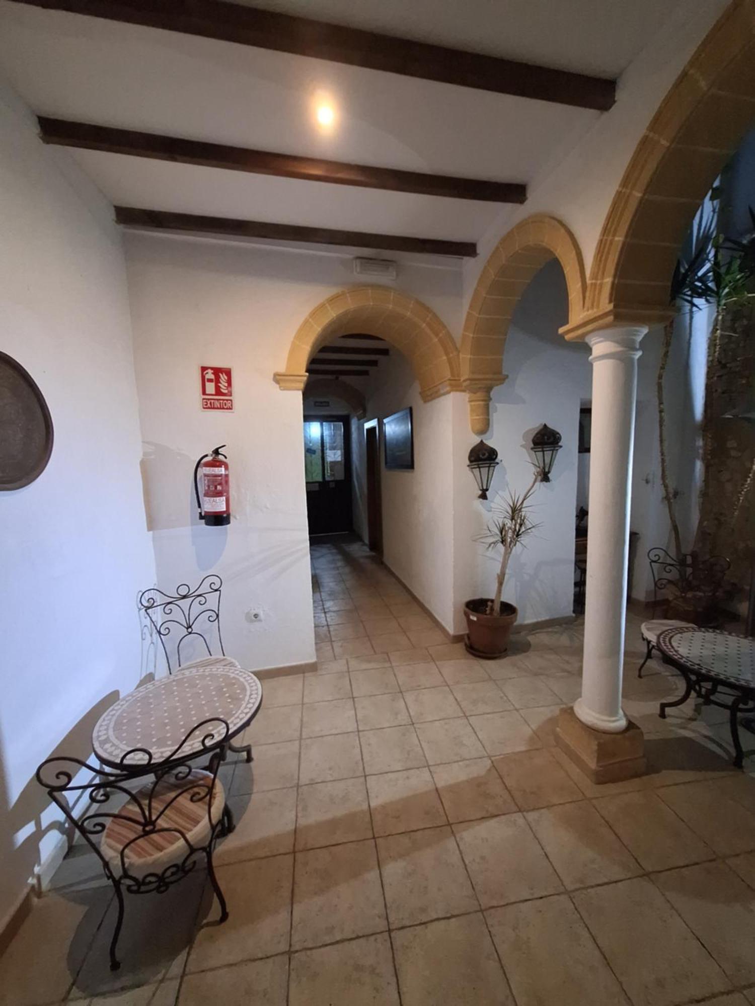 Hostal Fenix เฮเรซ เด ลาฟรอนเตรา ภายนอก รูปภาพ