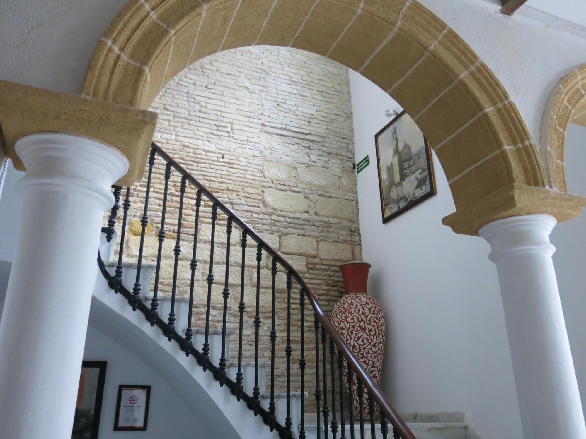 Hostal Fenix เฮเรซ เด ลาฟรอนเตรา ภายนอก รูปภาพ